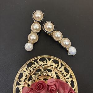 Ishvarya 3 Beads Clips