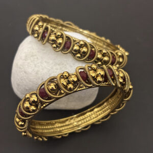 Ishvarya Rajsi Kangan